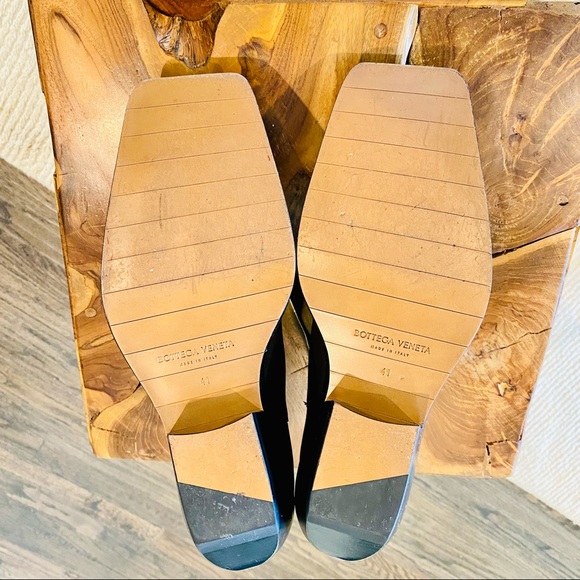 Bottega Veneta Lean Square Toe Boots - Picture 8 of 16